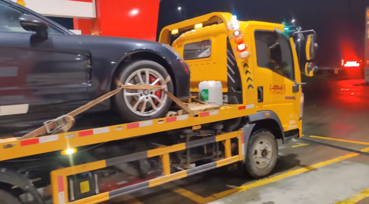 松江行车途中遇到突发状况该如何呼叫道路救援？